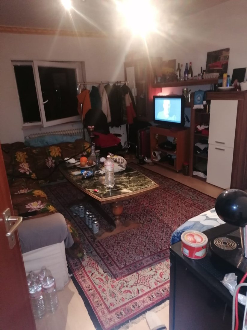 Beispiel eines größeren möblierten Zimmers